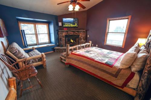Lazy R Cottages- 18 cabin