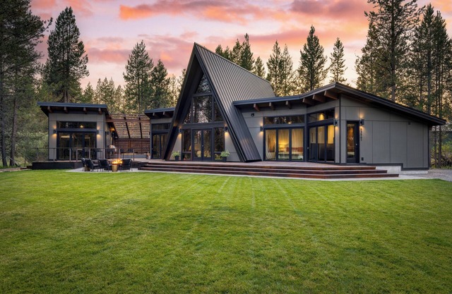 Lazy River Glamp-House by AvantStay | Newly Built, Luxe Indoor-Outdoor Living