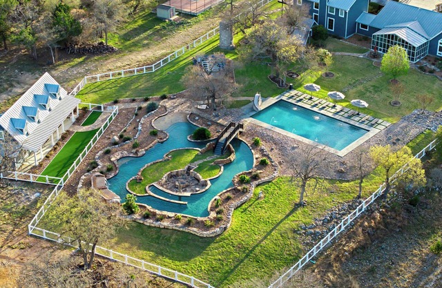 Lazy River Ranch | Lazy River Pool|Golf|Pickleball