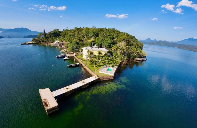 LUXOBRASIL #AR26 Cavaco Island Mansion Seasonal Rent