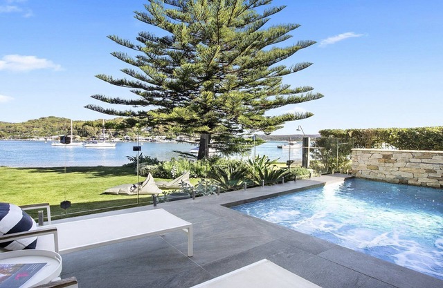 Beachfront Apartment with private heated pool