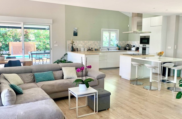 Le Crès, villa avec piscine, au calme, idéalement situé, quartier résidentiel