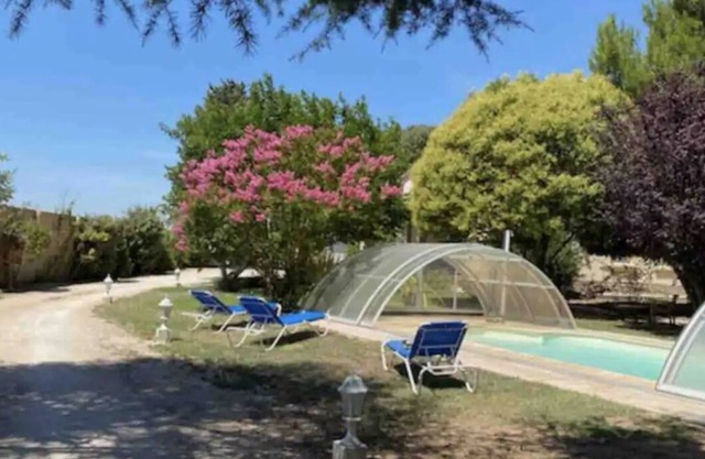le gîte de la Peyrière, route du Ventoux