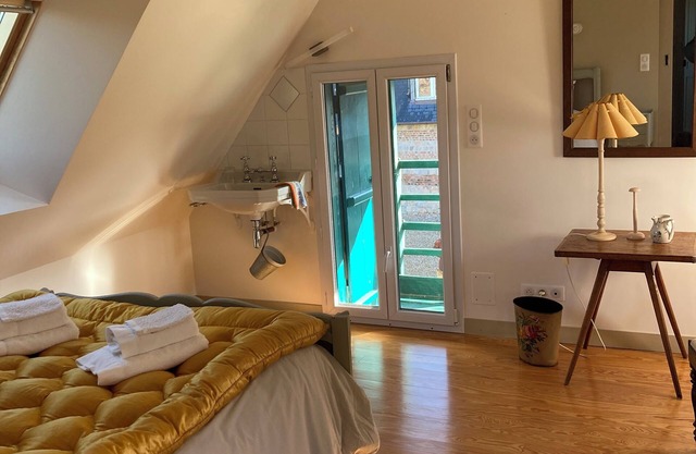 Le haras :longère normande totalement restaurée,chaleureuse, plages golf tennis.
