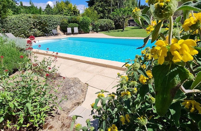 LE MAS DE LA DAME JEANNE-GÎTE LA VERRIERE-LOCATION DE VACANCES-PROVENCE-2 Pers