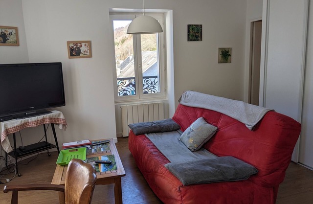 Le Mont Dore, appartement 2 chs , 4 ème etage (ascenseur), plein centre ville