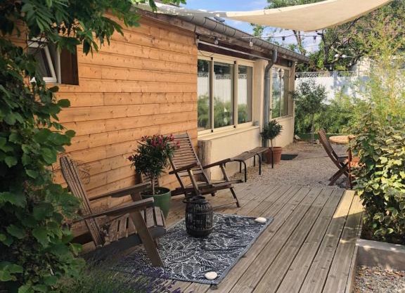 - Le Patio - Calme, Chaleureux, Unique