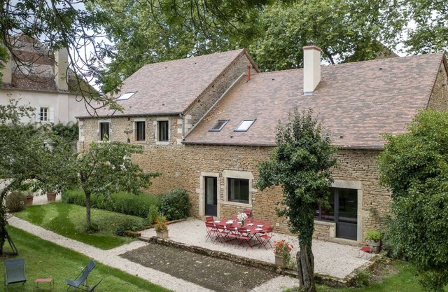 Le Ribouillon: Cottage for 15 people in the heart of Burgundy