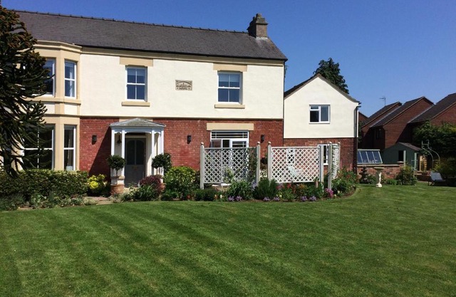 Leadenham Cottage