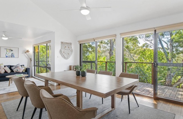 LEAFY FAMILY BEACH RETREAT | Accom Holidays