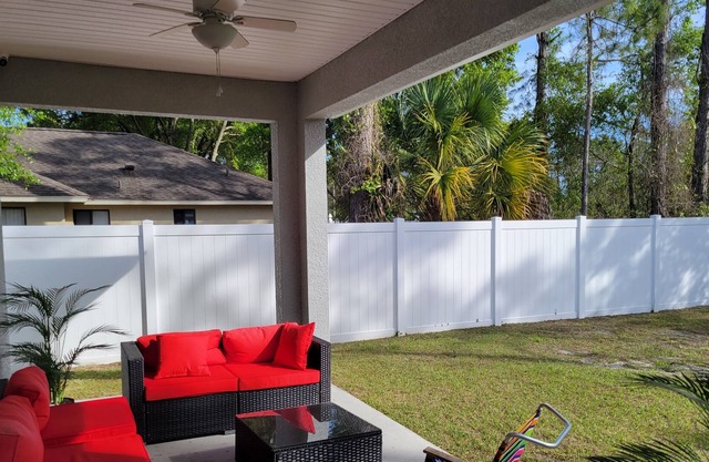 Luxury living in Palm Coast, 7 miles to the Beach