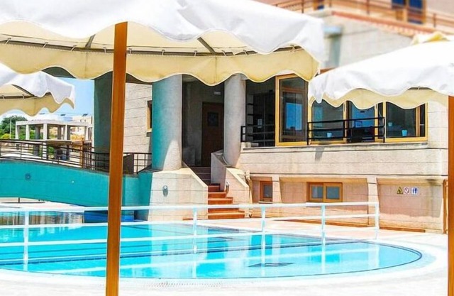 Ledras Beach Hotel