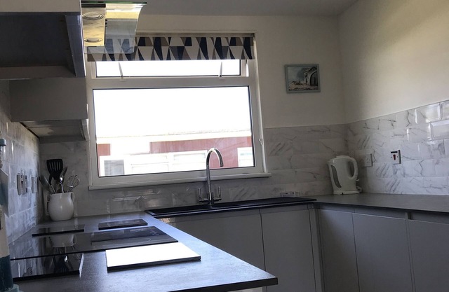 LEE "S CHALET, NORTON PARK, Dartmouth, 2 chambres,