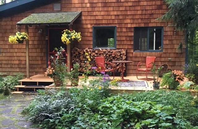 Leelanau County Retreat - 7 miles to Glen Arbor