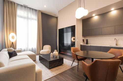 Legend Majestic - Parking Privé GRATUIT- Climatisation - Gare - Centre Ville - NEWS!