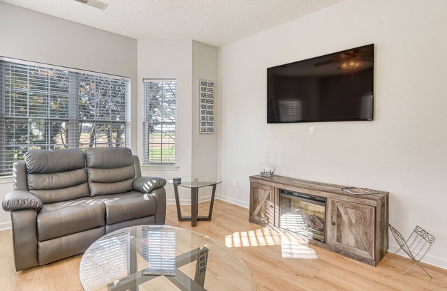 Legends Golf Condo ~ 10 Mi to Myrtle Beach Access!
