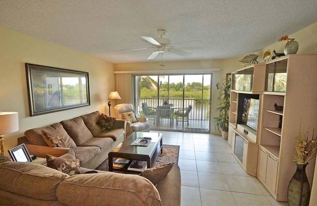 Lemon Bay Breezes - Nice 2 bedroom condo