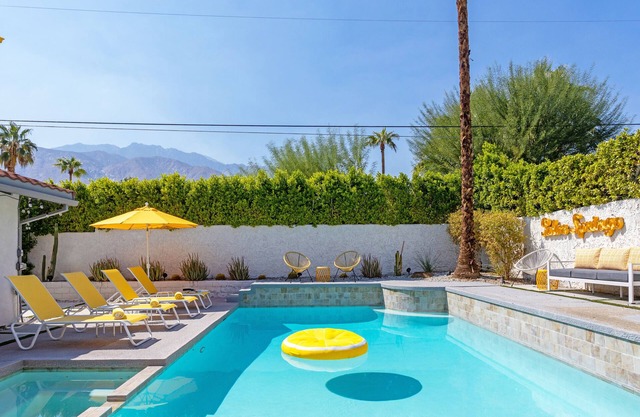 Lemon Twist - Super Swanky! Cour priv��e de la piscine à Palm Springs!