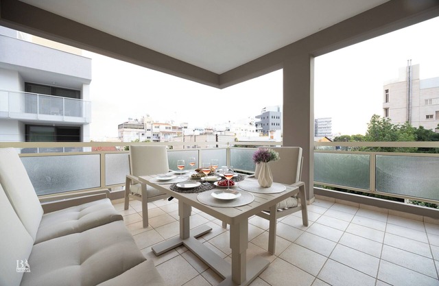 Lena Court - Spacious 3bdr, City Views