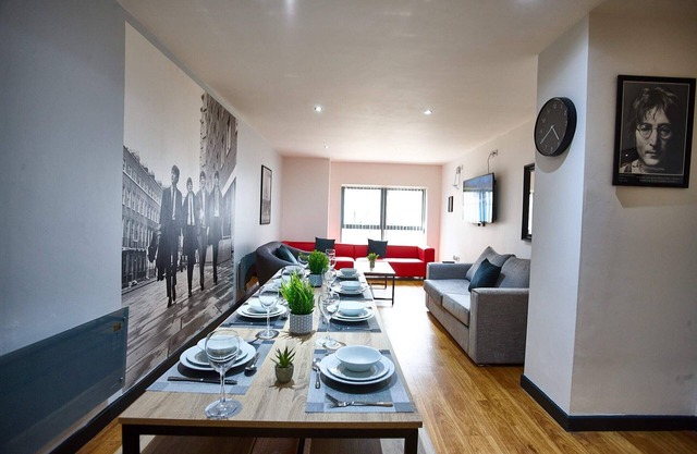 LENNON SUITE 4 BEDS S