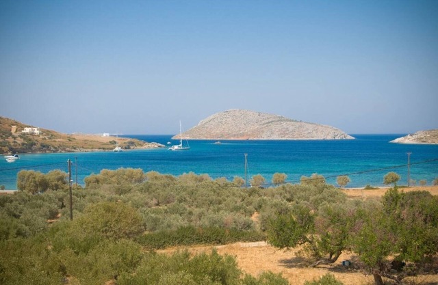 LEROS VILLA BLEFOUTI