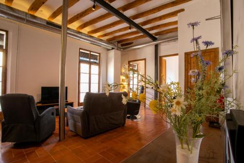 Les Voltes I - 2BD hidden gem in hilltop wine village