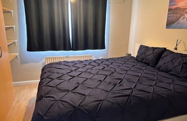 Letzi - Modern 2 bedroom apartment near Heathrow
