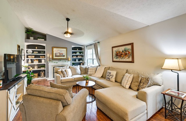 Lexington Home ~ 5 Mi to University of Kentucky!