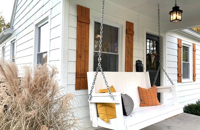 Liberty Cozy Cottage, 2 Bedroom