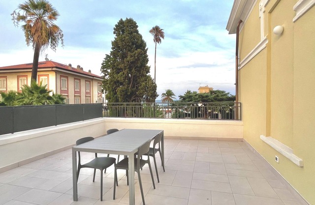 Liberty villa completely renovated waterfront center