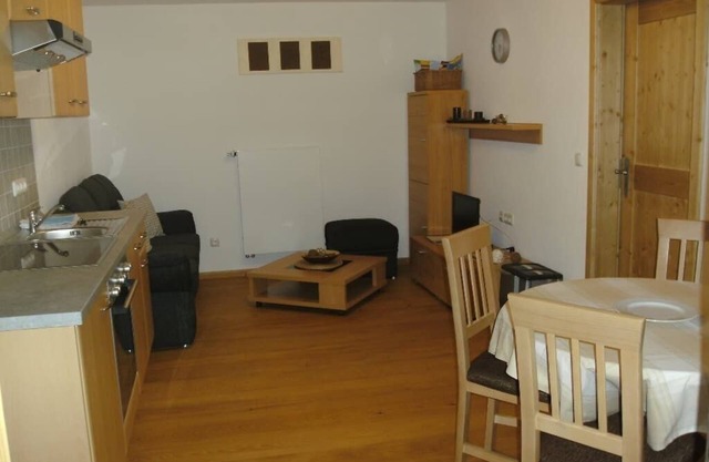 Appartement joliment meublé pour 1 à 5 personnes avec balcon