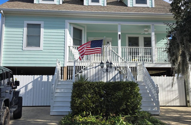 Life's A Beach 3BR 3BA Beach House
