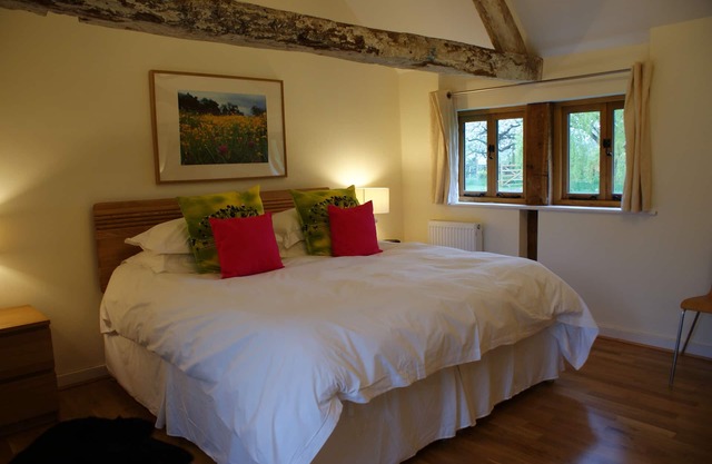 Light and airy stylish barn conversion set in peaceful countryside.