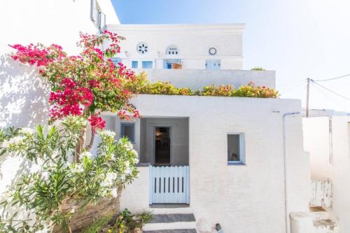 Light Blue House - Kato Kleisma