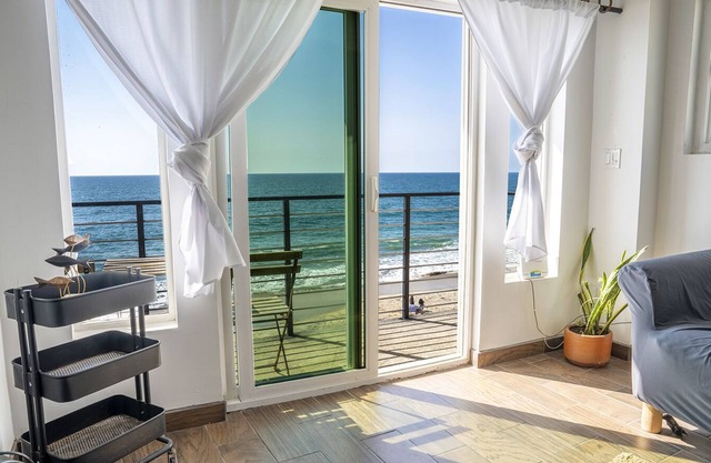 Beachfront Charming 1 Bdr 1 Bth