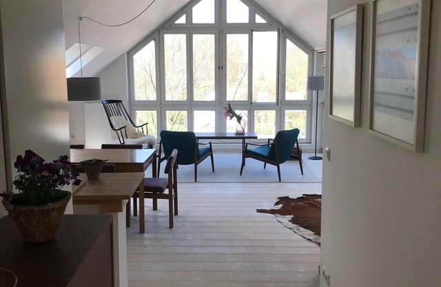 Appartement inondé de lumière à la campagne