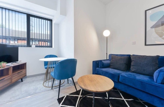 Compact 1 Bed Budget Apartment Dudley