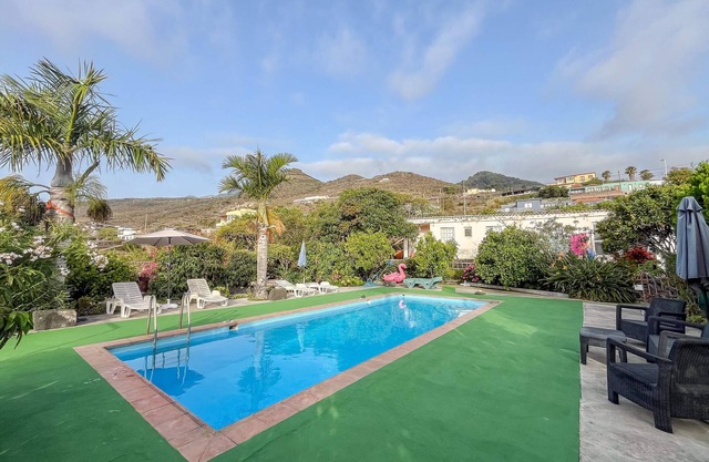 Lightbooking Luymar con piscina Villa de Mazo dos dormitorios