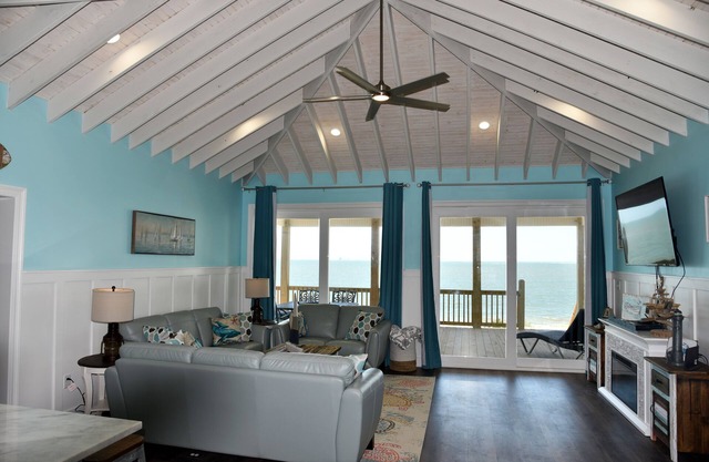 Lighthouse View | Gulf Front | Book June stays today