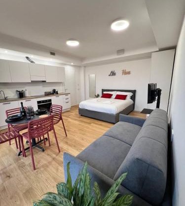 LikeHome PortaReno Monolocale Exclusive - 4 pxs