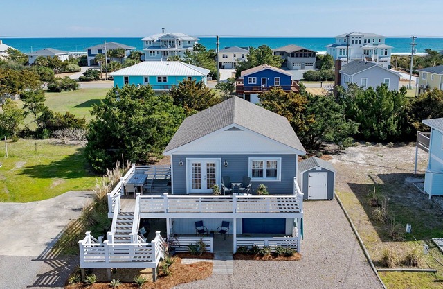 Lil'TipSea (Downstairs)- Your Beach Getaway on Topsail Island, NC