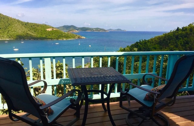 Lily Cottage: Great ocean views, spa, newly renovated in 2019