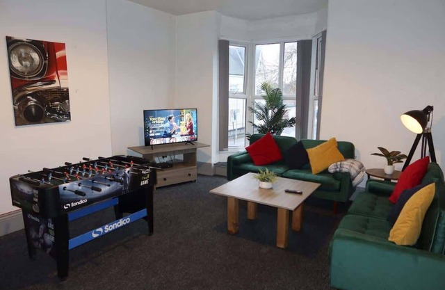 Lily House - 3 Bed WIFI & Parking Hull