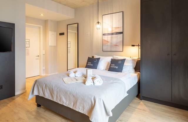 limehome Düsseldorf | Suite - disability access