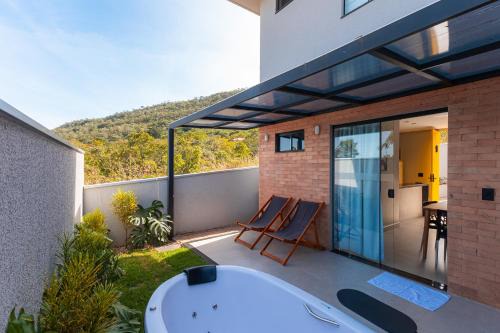 Linda casa no condomínio Piri Living