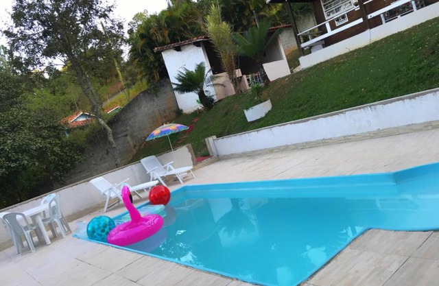 Linda Chácara com Piscina