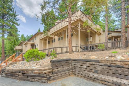 Linda's Lakehouse