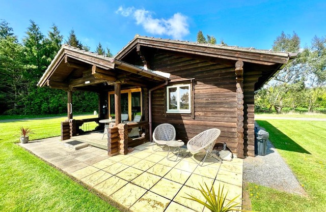 Lindley Log Cabin