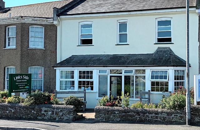 Links Side Guest House