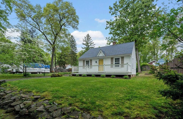 Entièrement rénové Lakeview Cottage, Southwick, MA